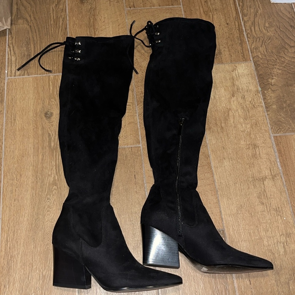Kendal & Kylie black Fedra boots